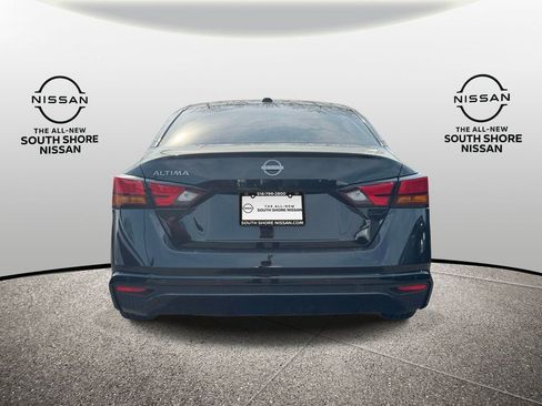 Used 2025 Nissan Altima 2.5 S FWD image 6