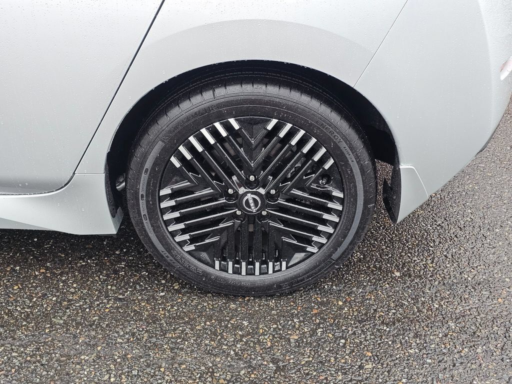 Used 2024 Nissan Leaf SV Plus FWD image 9