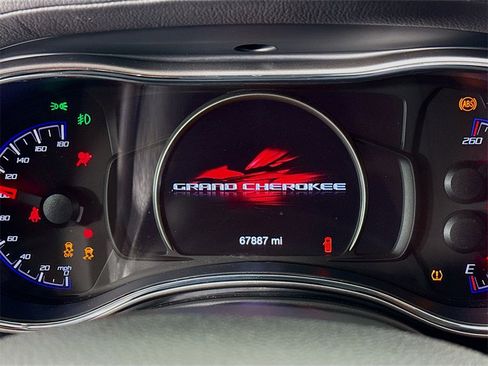 Used 2018 Jeep Grand Cherokee SRT w/ Trailer Tow Group IV image 13