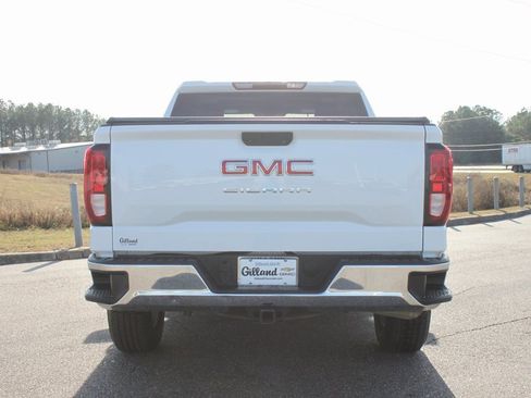 Used 2021 GMC Sierra 1500 2WD Crew Cab w/ Convenience Package image 19