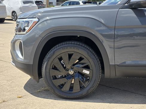 New 2026 Volkswagen Atlas SE image 5