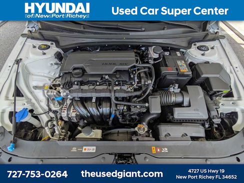 Used 2025 Hyundai Elantra Sport FWD image 12