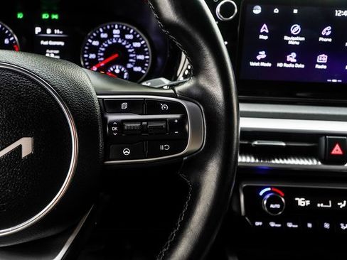 Used 2022 Kia K5 GT-Line image 32