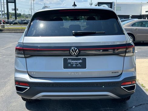 New 2025 Volkswagen Taos SEL AWD/4WD image 3