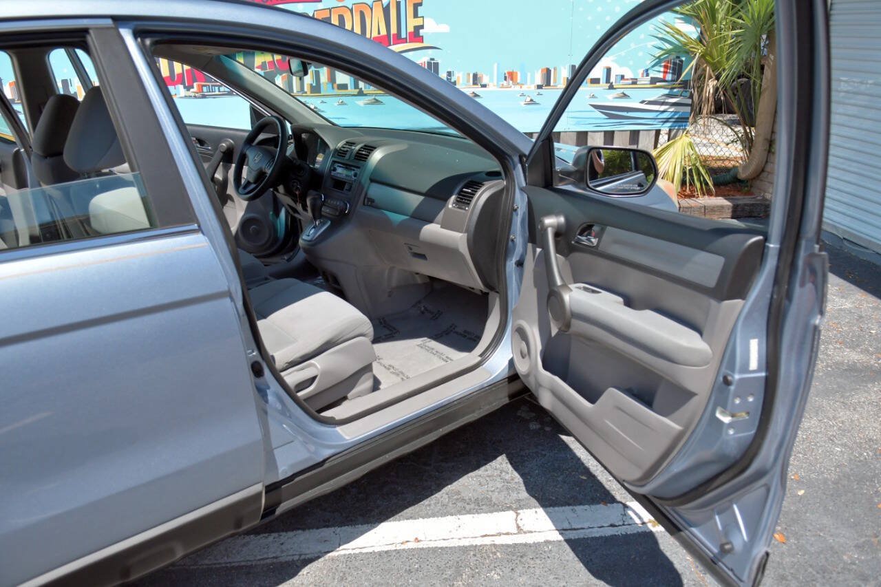 Used 2011 Honda CR-V LX image 40
