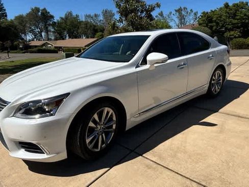 Used 2014 Lexus LS 460 w/ Comfort Package image 5