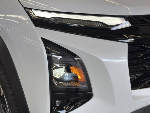 New 2026 Chevrolet Equinox RS w/ Convenience Package III AWD/4WD image 3