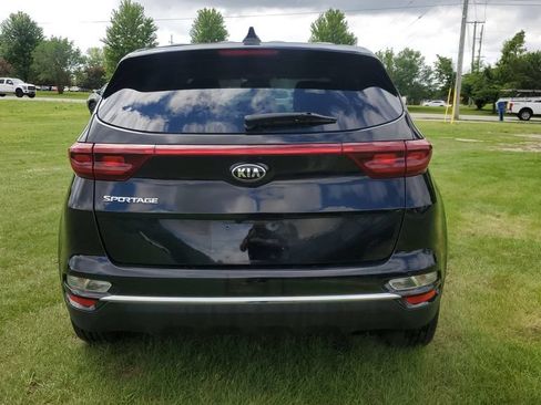 Used 2022 Kia Sportage LX FWD image 3