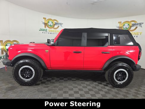 Used 2021 Ford Bronco Badlands image 4