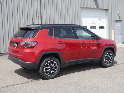 Used 2024 Jeep Compass Trailhawk w/ Trailhawk Elite Group AWD/4WD image 10