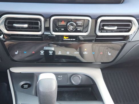 New 2026 Nissan Sentra SL w/ Floor Mat Package FWD image 14