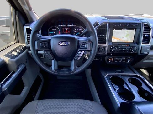 Used 2018 Ford F250 XLT w/ XLT Premium Package AWD/4WD image 6