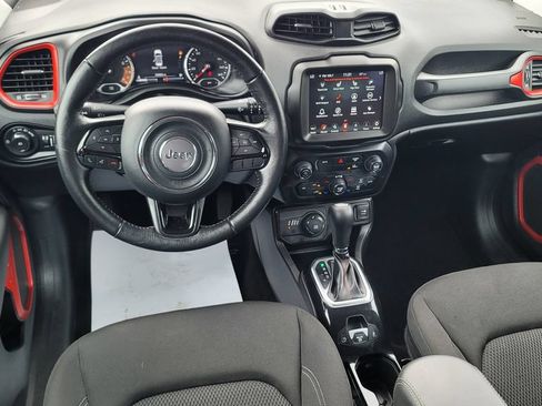 Used 2022 Jeep Renegade Latitude w/ Convenience Group AWD/4WD image 25