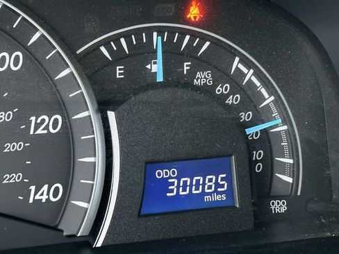 Used 2014 Toyota Camry LE FWD image 16