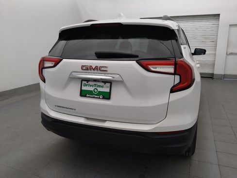 Used 2024 GMC Terrain SLE w/ Driver Convenience Package FWD image 7