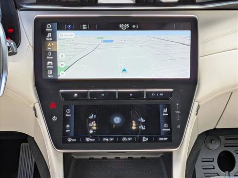 Used 2023 Maserati Grecale Modena image 12