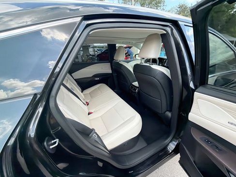Used 2024 Lexus RX 350 AWD w/ Convenience Package image 29
