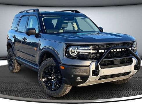 New 2025 Ford Bronco Sport Badlands w/ Sasquatch Badlands Package AWD/4WD image 2