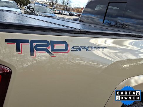 Used 2019 Toyota Tacoma TRD Sport image 47