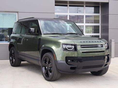 New 2026 Land Rover Defender 110 S image 3