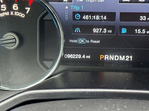 Used 2017 Ford F150 Lariat w/ Trailer Tow Package image 25