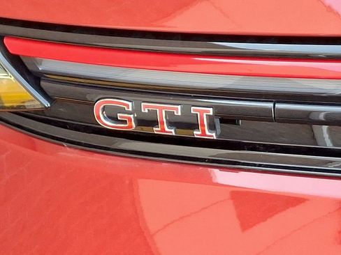 New 2026 Volkswagen GTI SE FWD image 18