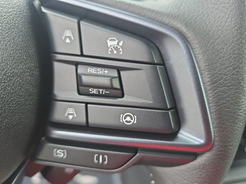 Used 2025 Subaru Forester Limited AWD/4WD image 18