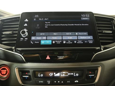 Used 2025 Honda Ridgeline Sport image 27