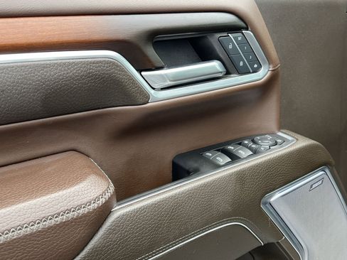 Used 2024 GMC Sierra 2500 Denali w/ Denali Reserve Package image 15