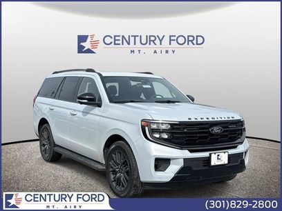 New 2026 Ford Expedition Platinum w/ Stealth Appearance Package