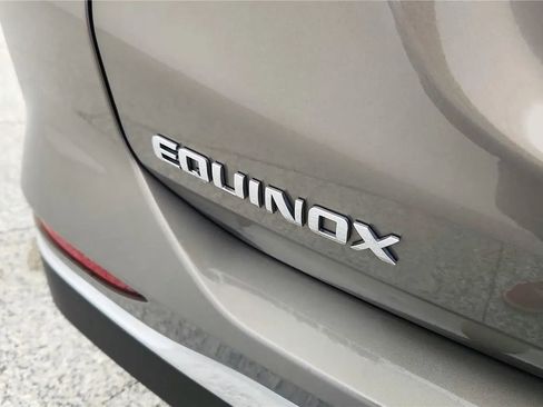 Used 2019 Chevrolet Equinox LT FWD image 17