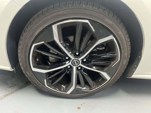 Certified 2024 Nissan Altima 2.5 SR image 10