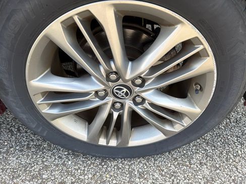 Used 2017 Toyota Camry SE FWD image 10