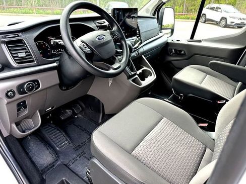 Used 2023 Ford Transit 350 XLT image 13