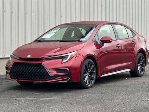 Used 2023 Toyota Corolla SE image 9