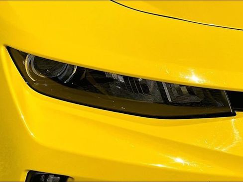 Used 2018 Chevrolet Camaro LT RWD image 23