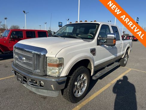 Used 2010 Ford F250 Lariat image 1