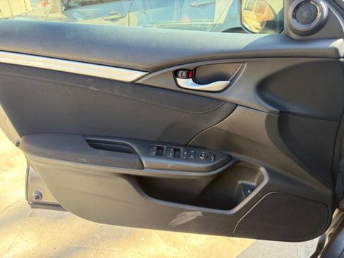 Used 2018 Honda Civic EX image 18