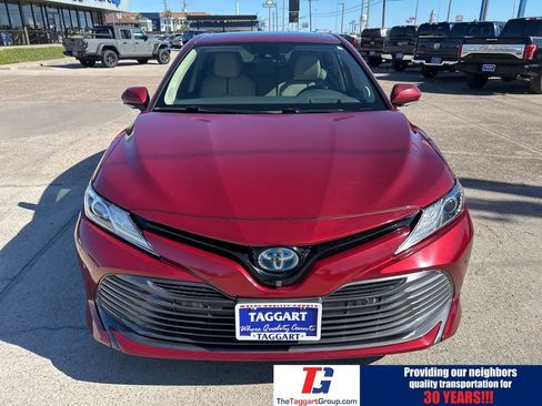 Used 2019 Toyota Camry XLE w/ Driver Assist Package image 11