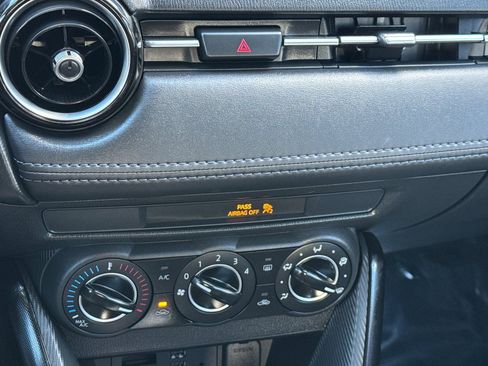 Used 2017 Toyota Yaris iA image 19