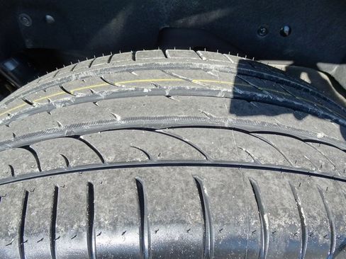 Used 2019 GMC Yukon SLT image 36