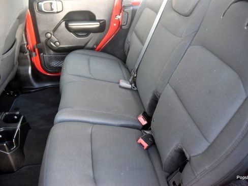 Used 2018 Jeep Wrangler Unlimited Sport image 11