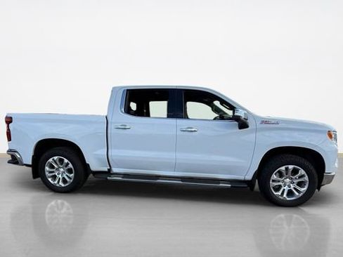 Used 2024 Chevrolet Silverado 1500 LTZ AWD/4WD image 2