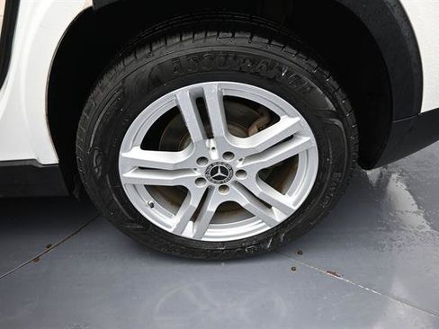 Used 2023 Mercedes-Benz GLB 250 image 18