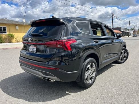 Used 2023 Hyundai Santa Fe SE image 6