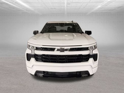Used 2023 Chevrolet Silverado 1500 RST AWD/4WD image 2