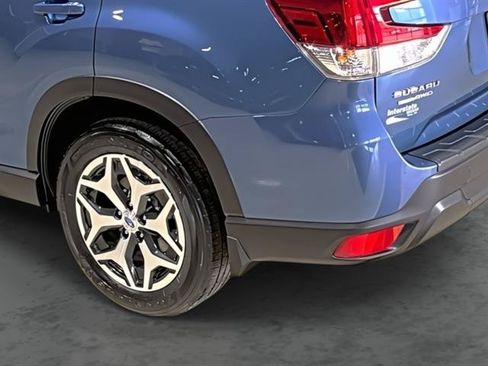 Used 2023 Subaru Forester Premium AWD/4WD image 11