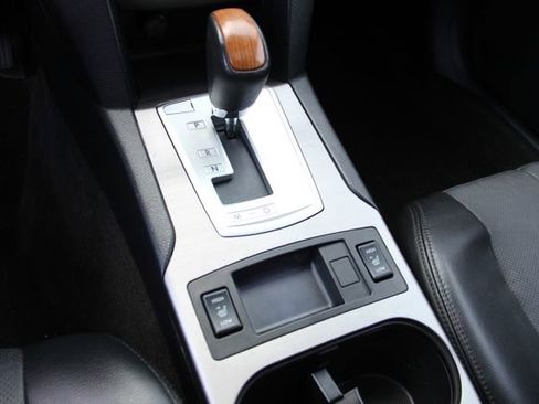 Used 2014 Subaru Outback 2.5i Limited image 25