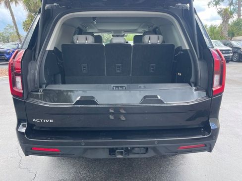 Used 2025 Ford Expedition Active AWD/4WD image 6