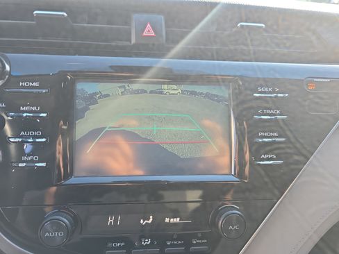 Used 2018 Toyota Camry SE image 26